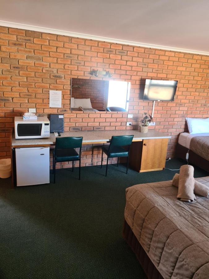 Regency Court Motel Cobram Dış mekan fotoğraf
