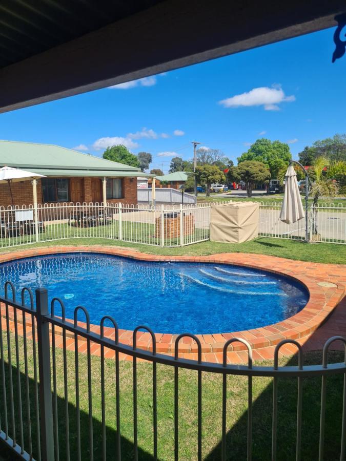 Regency Court Motel Cobram Dış mekan fotoğraf