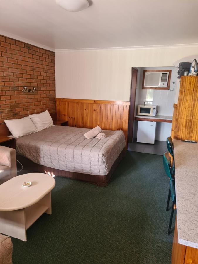 Regency Court Motel Cobram Dış mekan fotoğraf