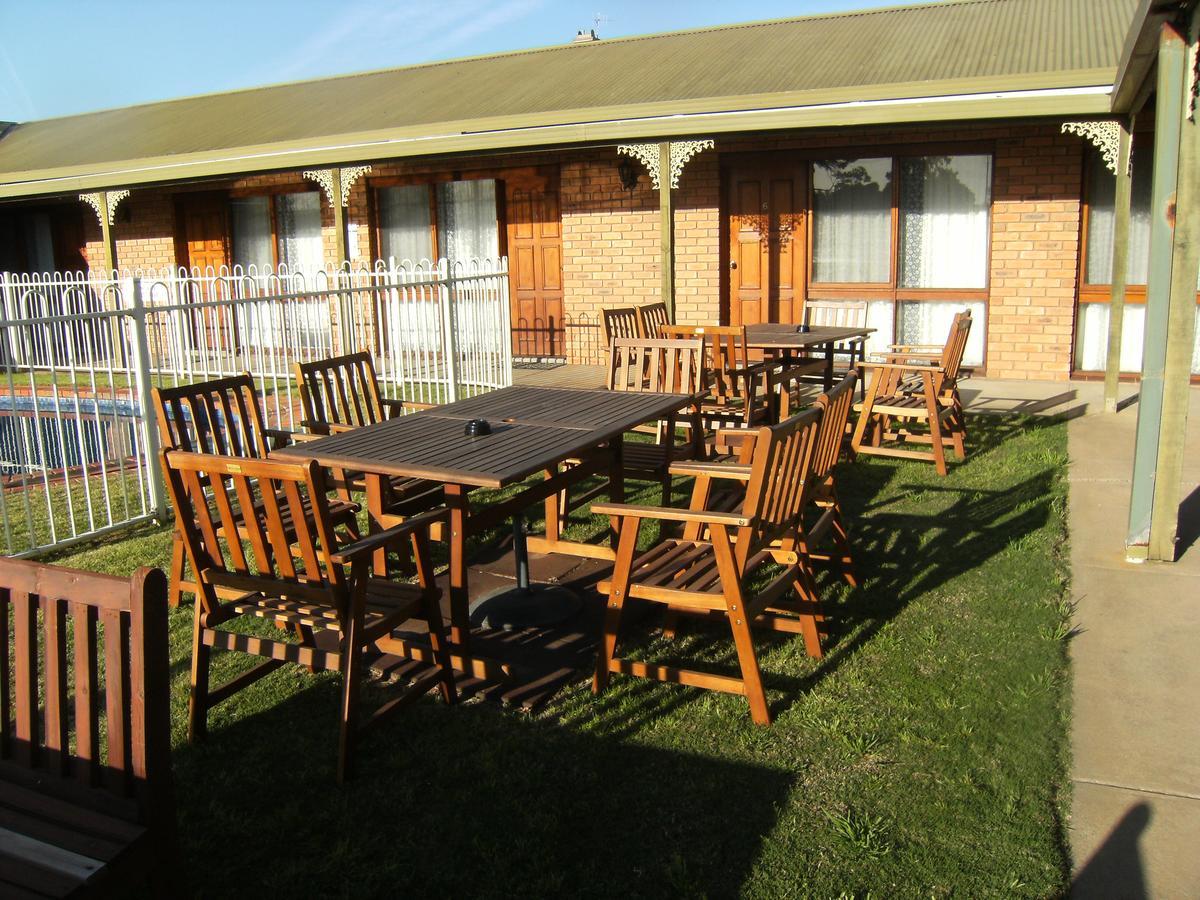 Regency Court Motel Cobram Dış mekan fotoğraf