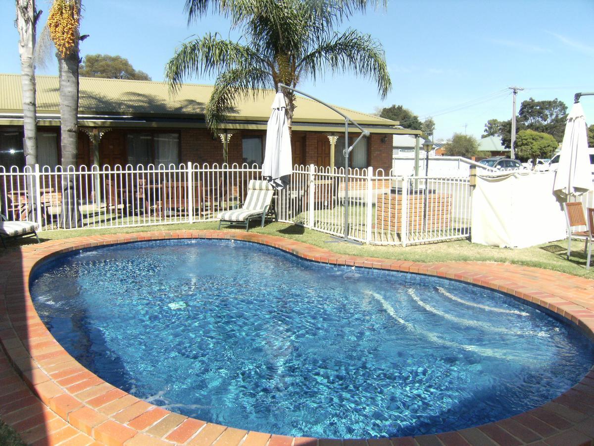 Regency Court Motel Cobram Dış mekan fotoğraf