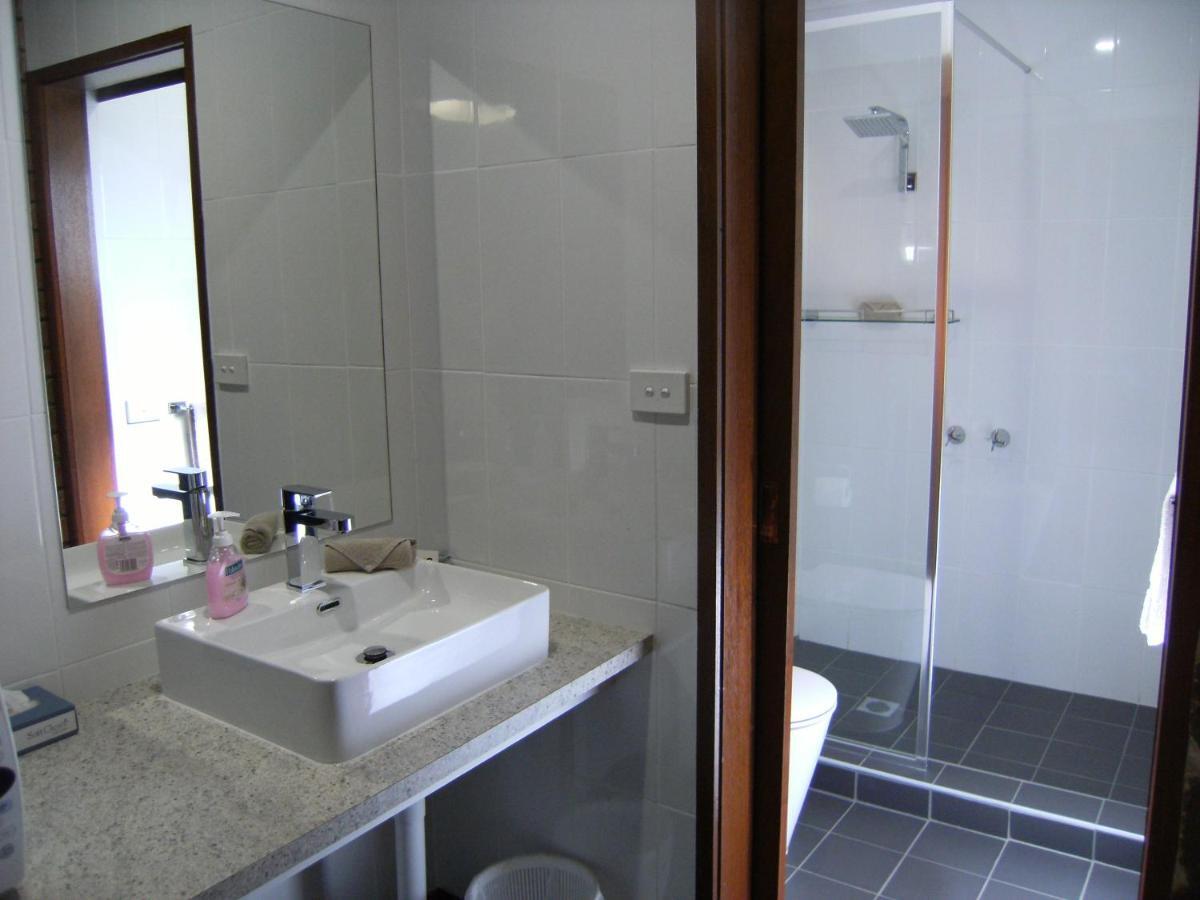Regency Court Motel Cobram Dış mekan fotoğraf